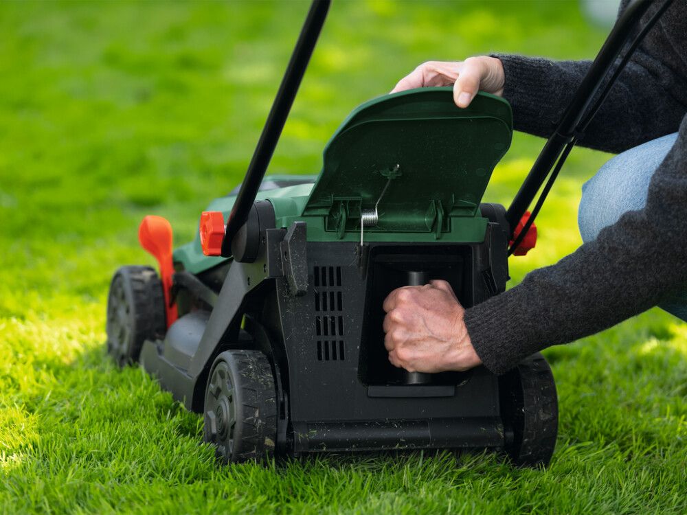 Sláttuvél 1x4Ah 18V Bosch Rotak 32cm