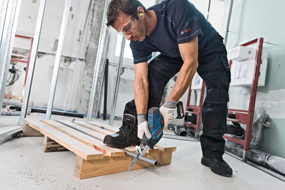 Sverðsög 18V Bosch GSA solo