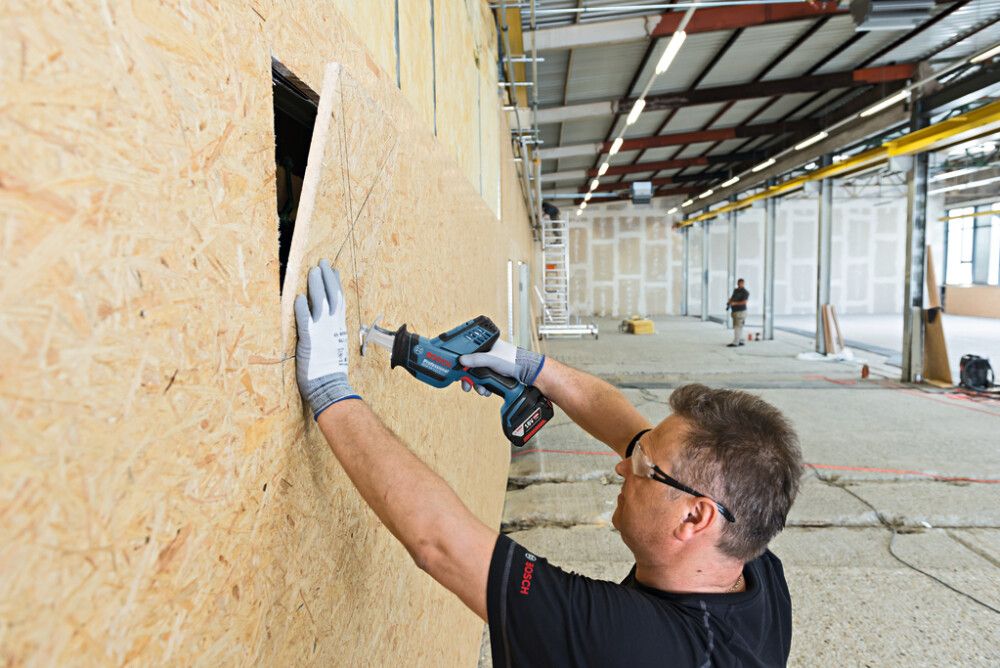 Sverðsög 18V Bosch GSA solo