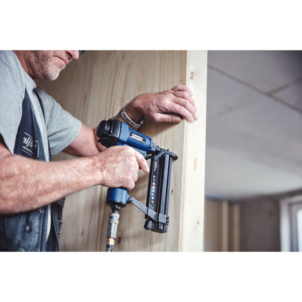 Hefti- og naglabyssa PBS151 loft PRO Rapid