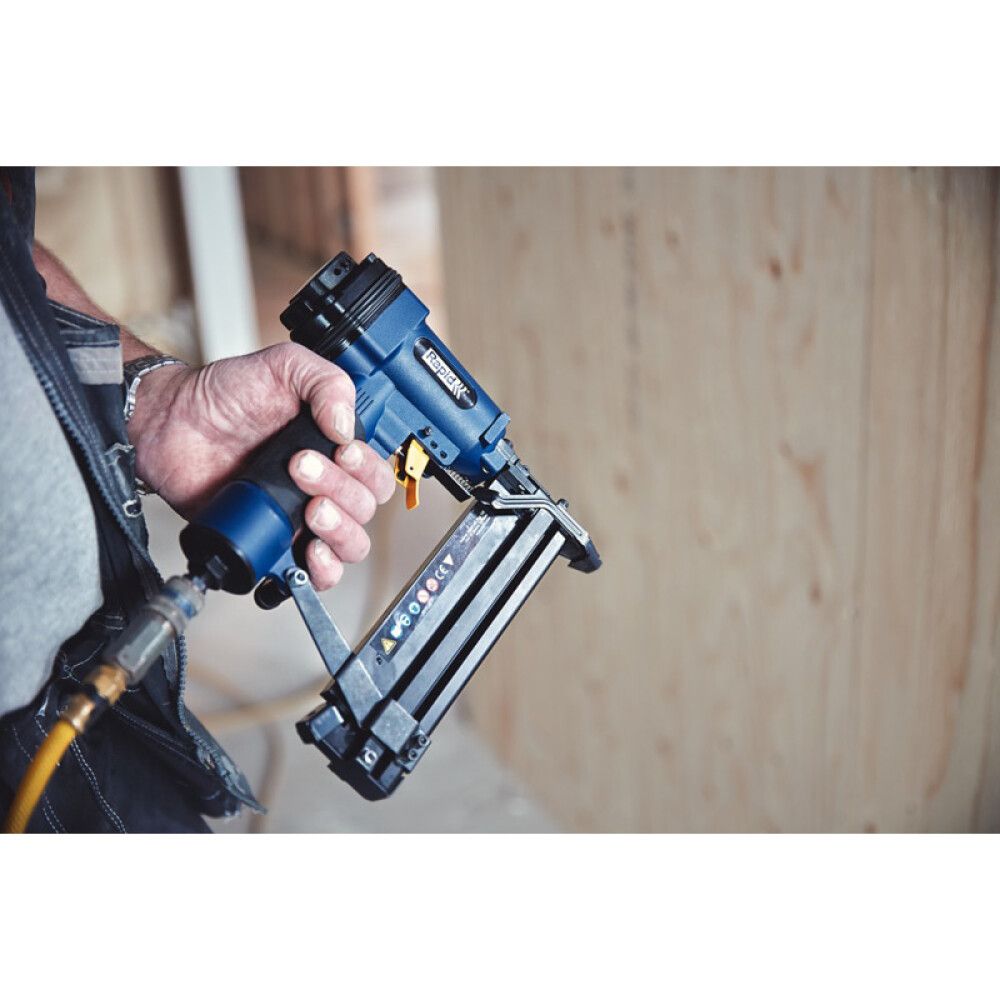 Hefti- og naglabyssa PBS151 loft PRO Rapid