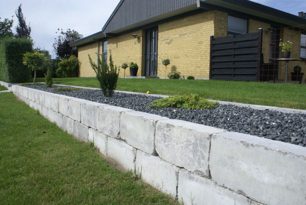 Grófur kantsteinn 21x42x14cm IBF Grár