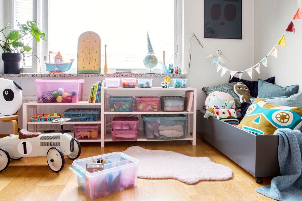 Plastkassi með loki 14L SmartStore bleikur