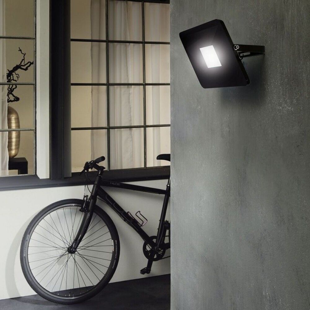 Veggljós LED 20W Faedo IP65 Eglo svart