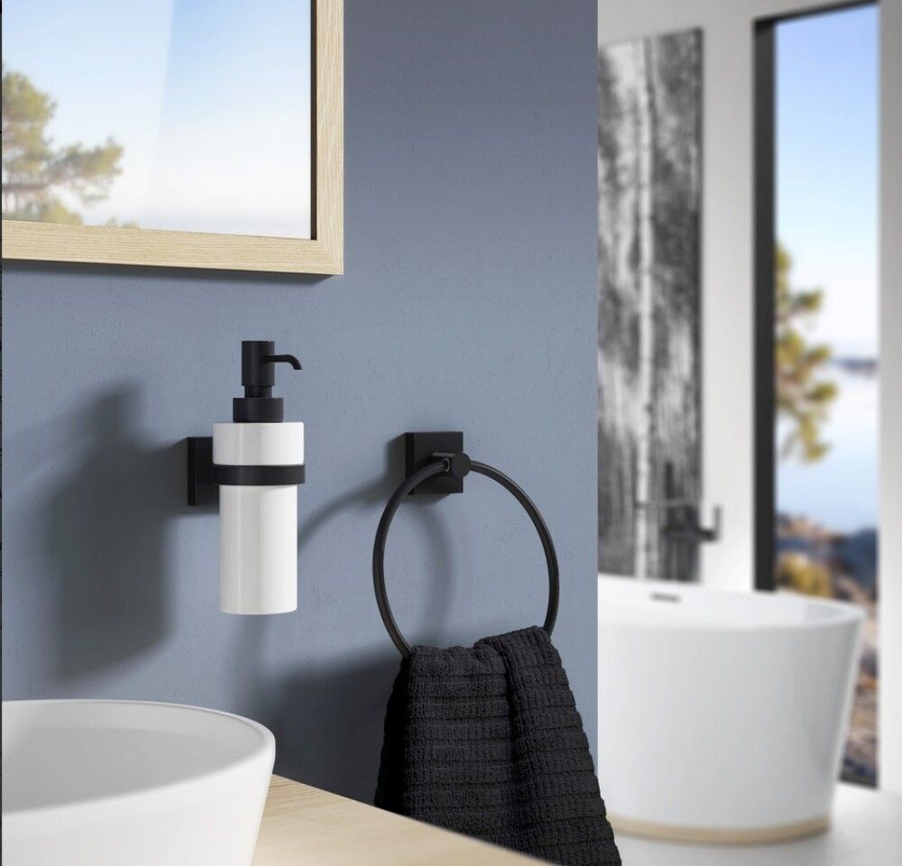 Handklæðahringur Smedbo House matt svartur