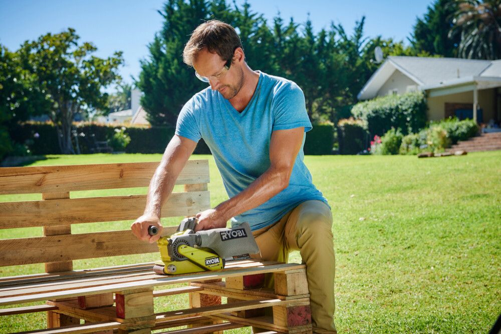 Beltaslípivél 18V Ryobi One+ R18BS‐0