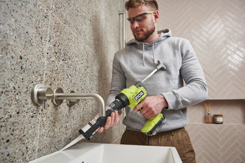 Kíttibyssa 18V Ryobi ONE+ RCG18-0