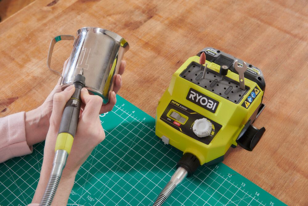 Föndurfræs 18V Ryobi One+ RRTS18-0A35