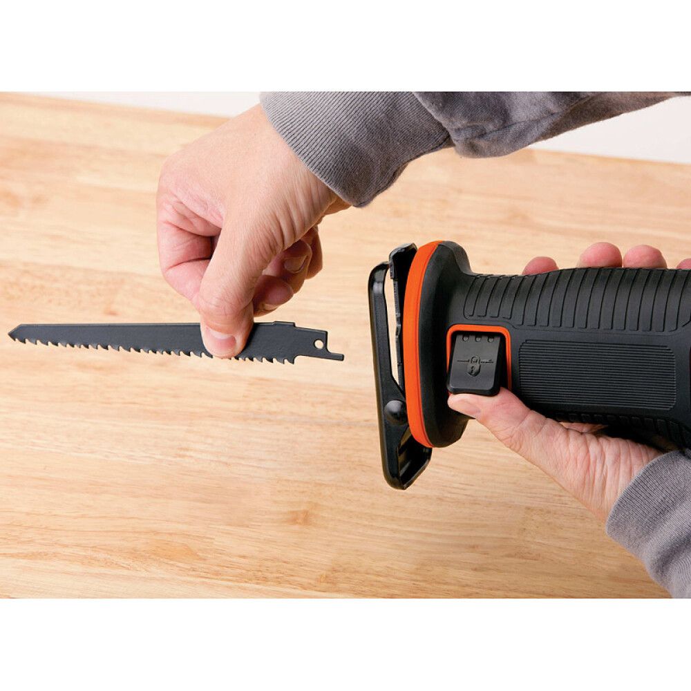 Sverðsög 18V Black & Decker