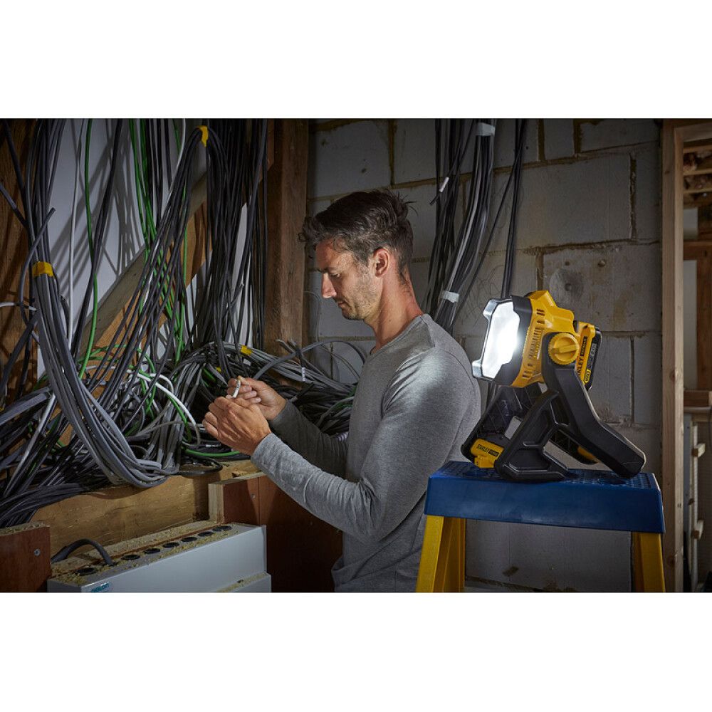 Vinnuljós 18V Stanley FatMax V20 SFMCL030B-XJ