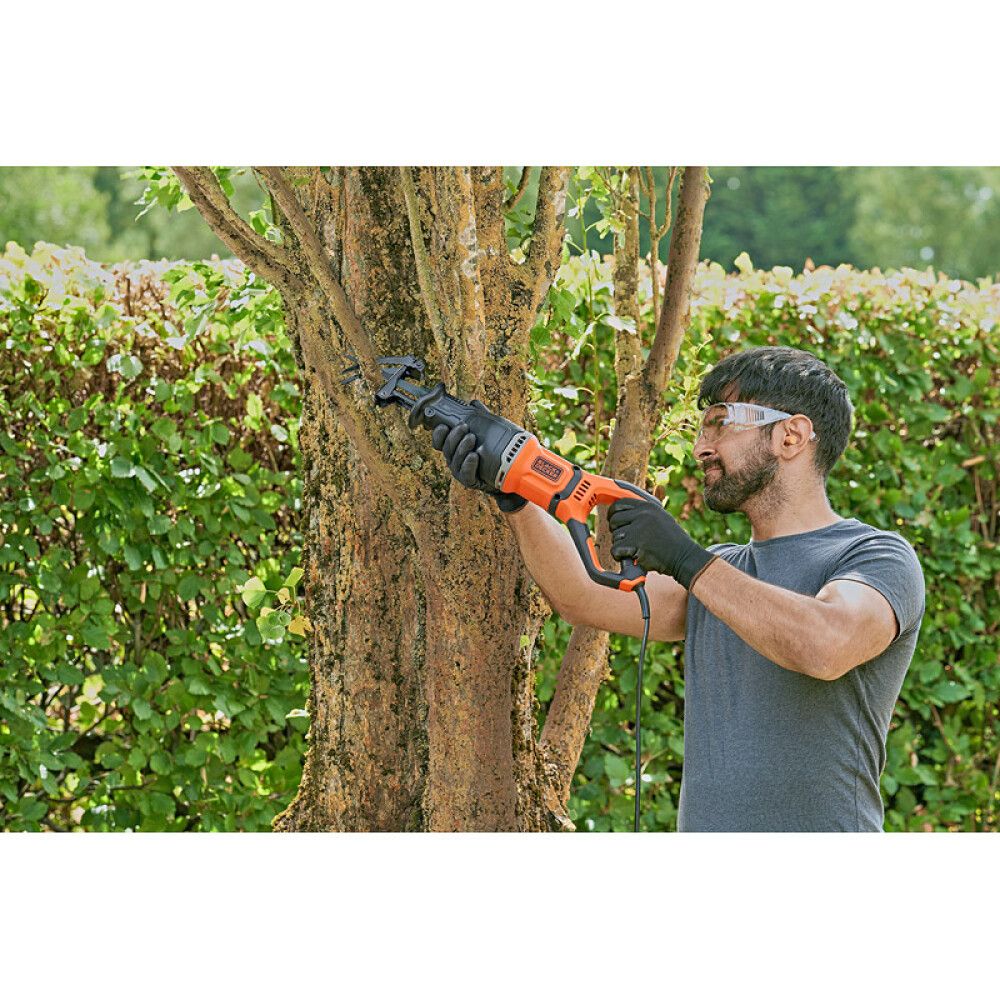 Sverðsög 750W Black & Decker BES301-QS