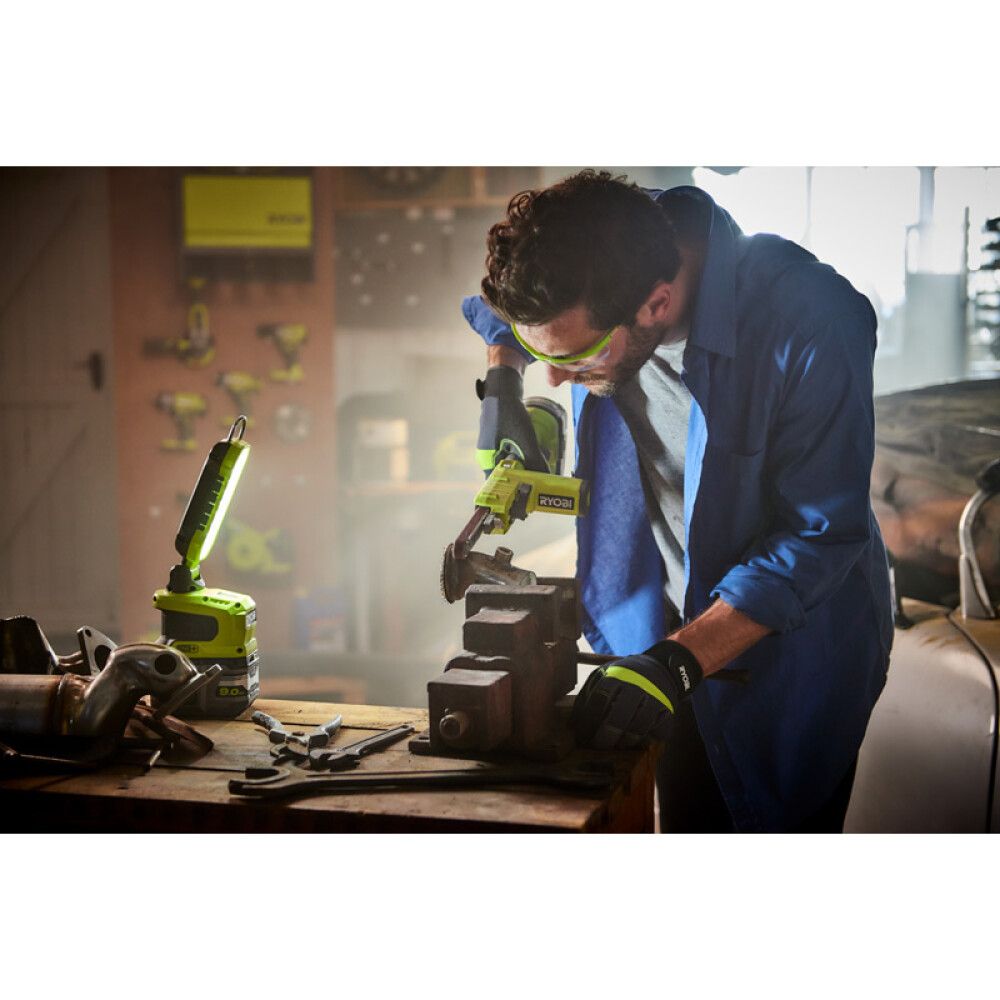 Vinnuljós 18V 900lm Ryobi One+ R18ALP‐0