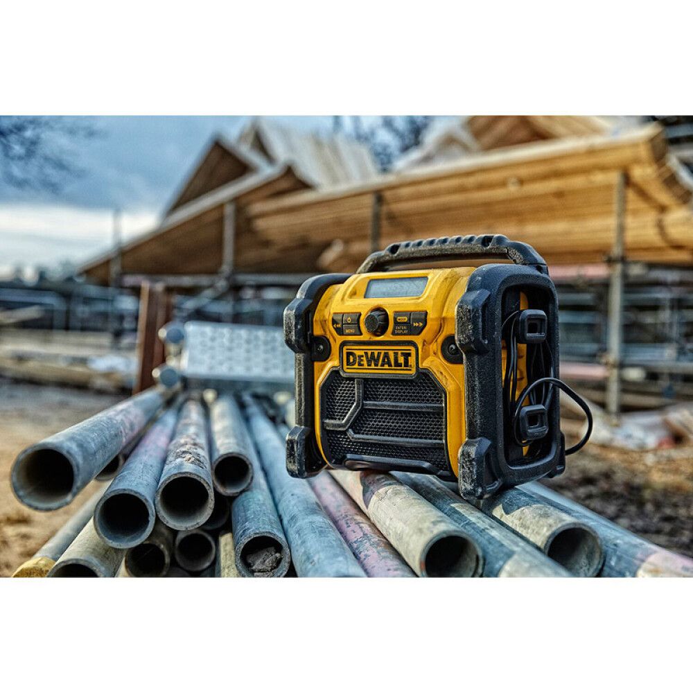 Útvarp DAB+/FM 18V XR DeWALT