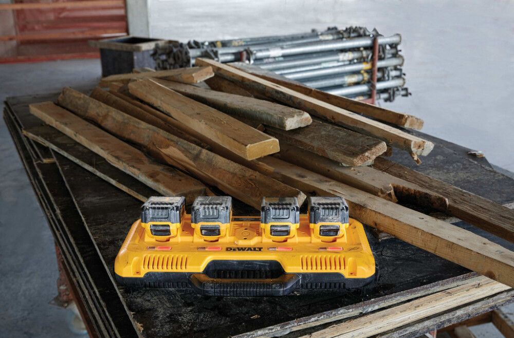 Hleðslutæki 4x 12-18V XR DeWALT