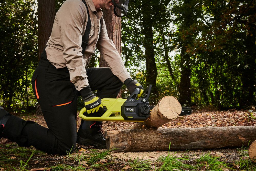 Keðjusög 18V 4Ah Ryobi One+ RY18CSX30A-140