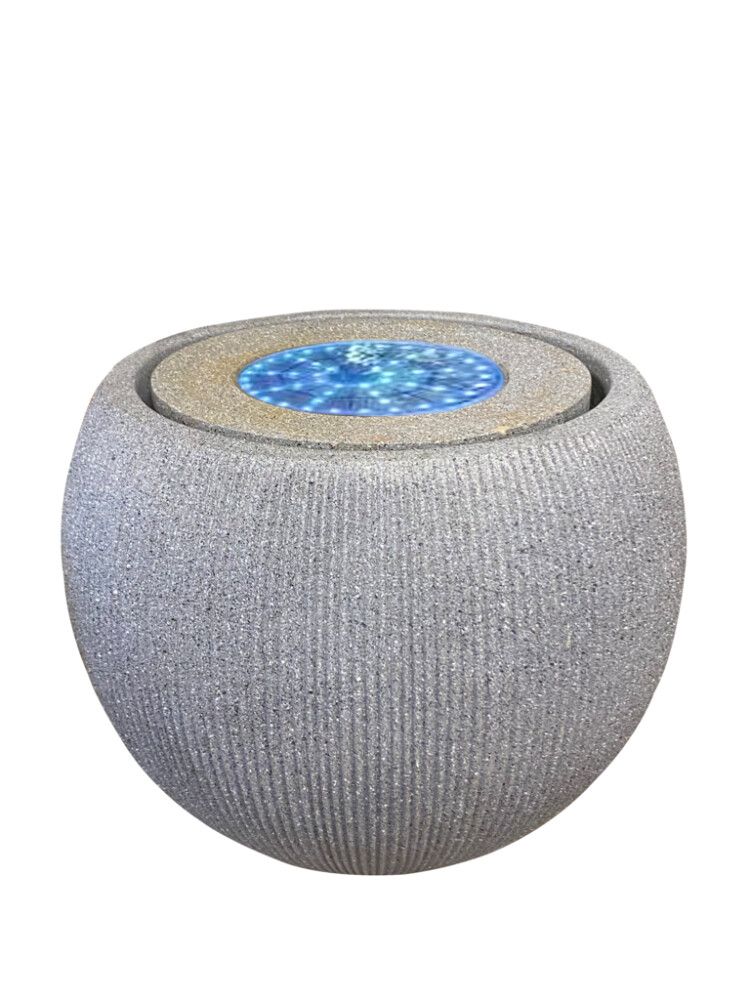 Vatnsbrunnur polystone dökkgrár með sólarljósi Garden Life