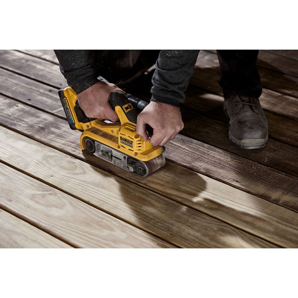 Beltaslípivél 18V Dewalt DCW220N-XJ án rafhlöðu