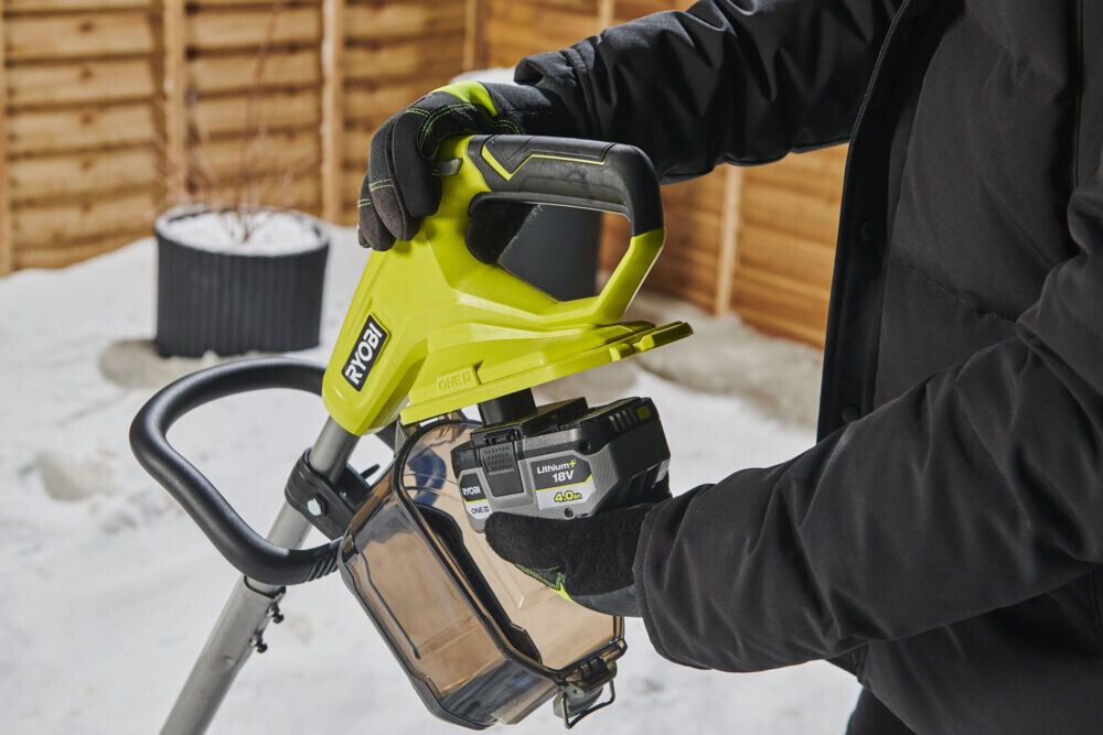 Snjóblásari ONE+ 18V Ryobi RY18ST25A-0