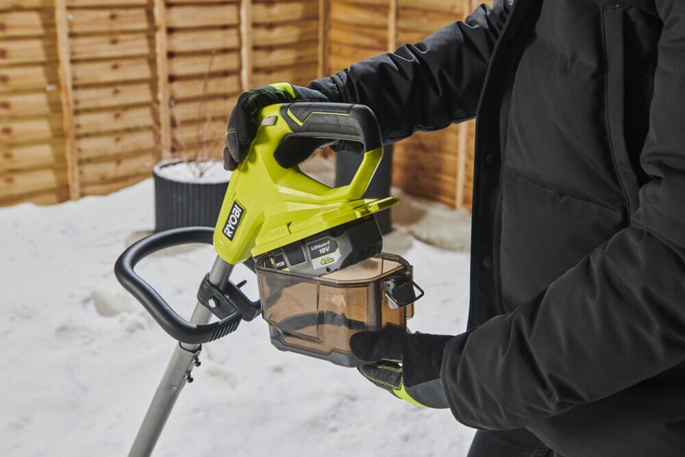 Snjóblásari ONE+ 18V Ryobi RY18ST25A-0