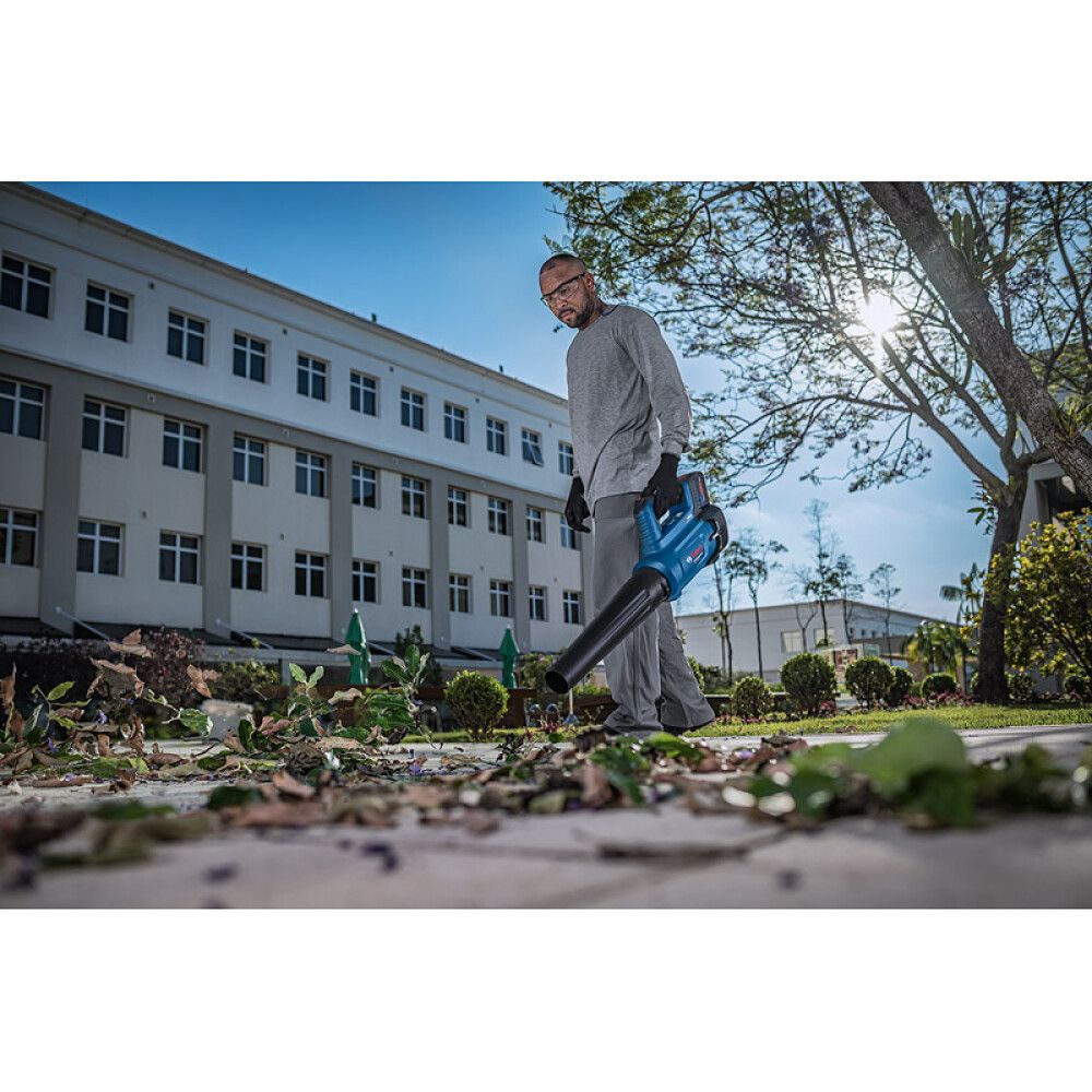 Laufblásari 18V Bosch GBL 18V-750