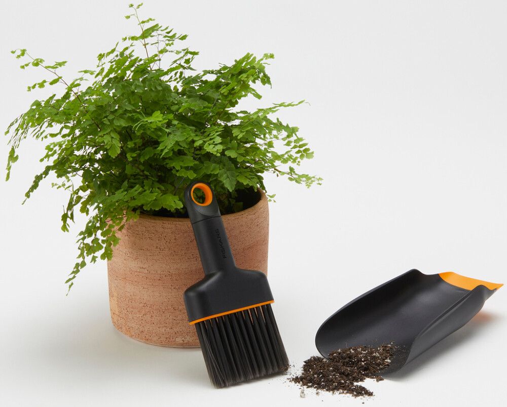 Skófla og kústur Fiskars