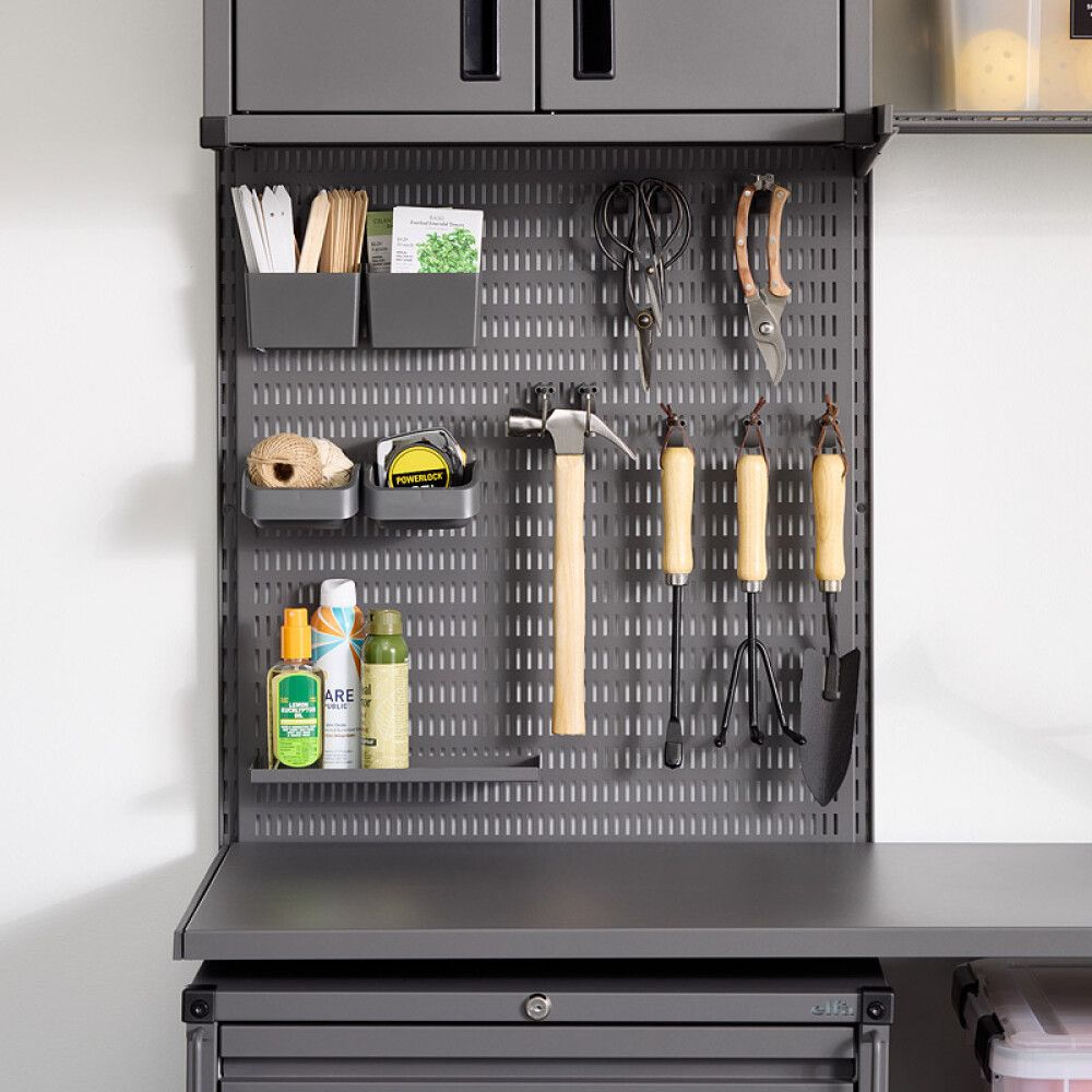 Bakki fyrir veggtöflu Elfa Garage+ matt grár