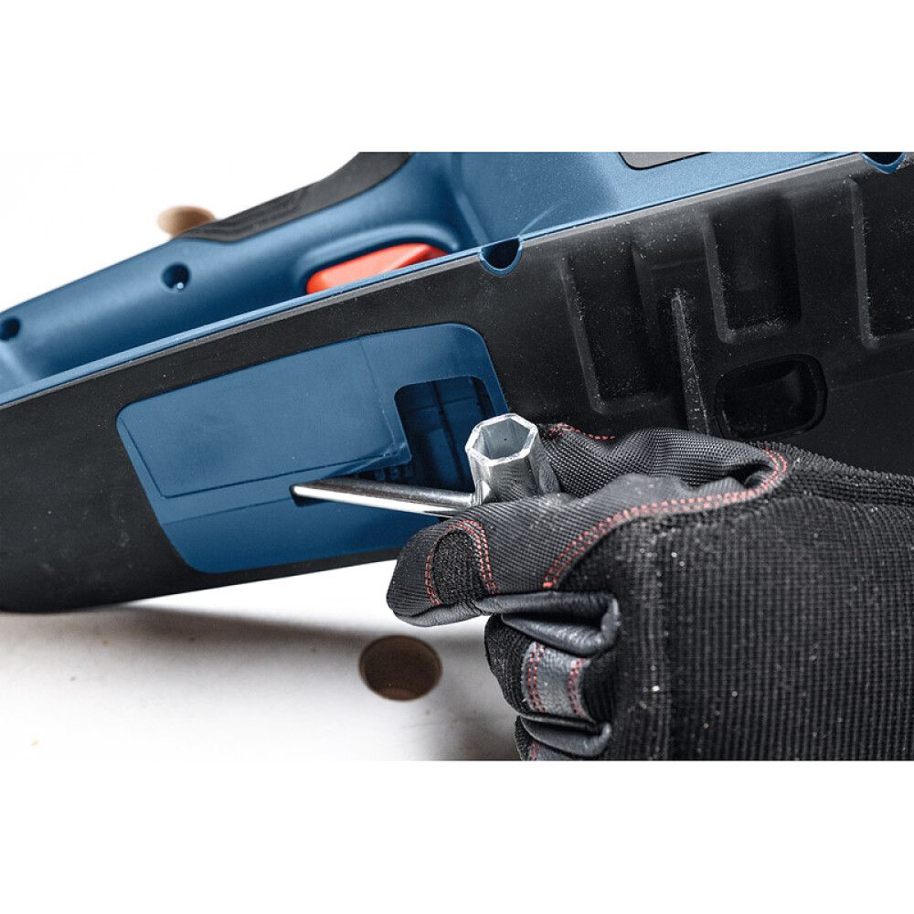 Keðjusög 18V Bosch Professional GKE 18V-40 án rafhlöðu