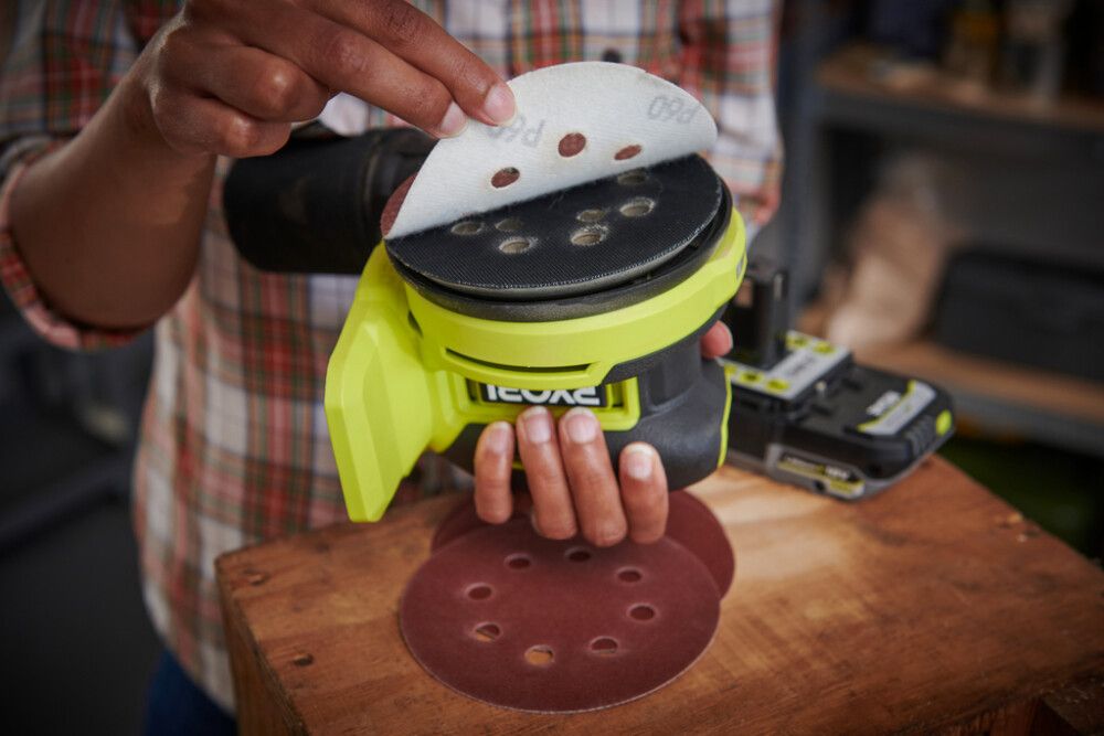 Hjámiðjujuðari 18V Ryobi One+ HP RROS18C-0 án rafhlöðu