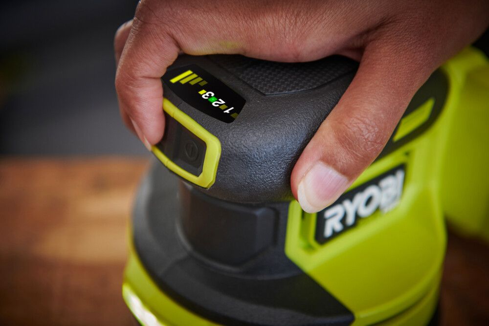 Hjámiðjujuðari 18V Ryobi One+ HP RROS18C-0 án rafhlöðu