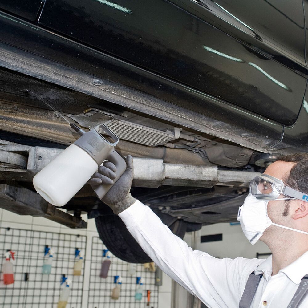 Úðabrúsi fyrir sterk efni 1L tjöru- og bremsuhreinsi