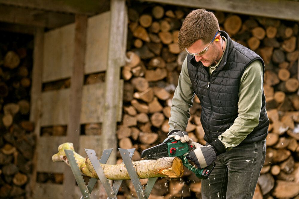 Keðjusög 18V 15cm Bosch Easy án rafhlöðu