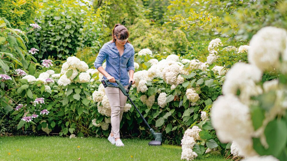 Sláttuorf 2x2Ah 18V Bosch EasyGrassCut 26cm