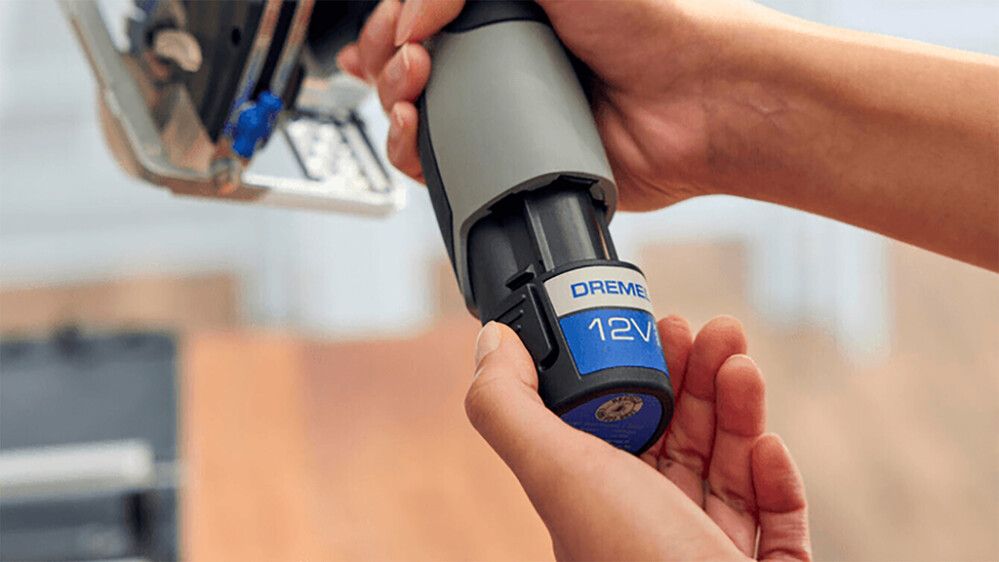 Borðsög í tösku 12V Dremel CS12V-S1C