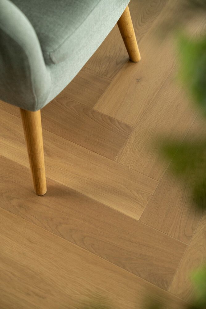 Vínylparket fiskibeina Pacific kastanje rustic eik 7 mm 0,72 m²