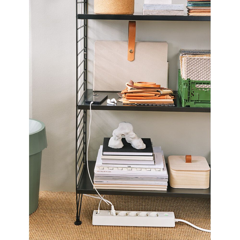 Fjöltengi 4 tengi + 2xUSB hvítt