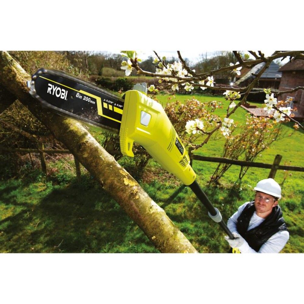 Keðjusög 20cm langt skaft 750w Ryobi RPP750S