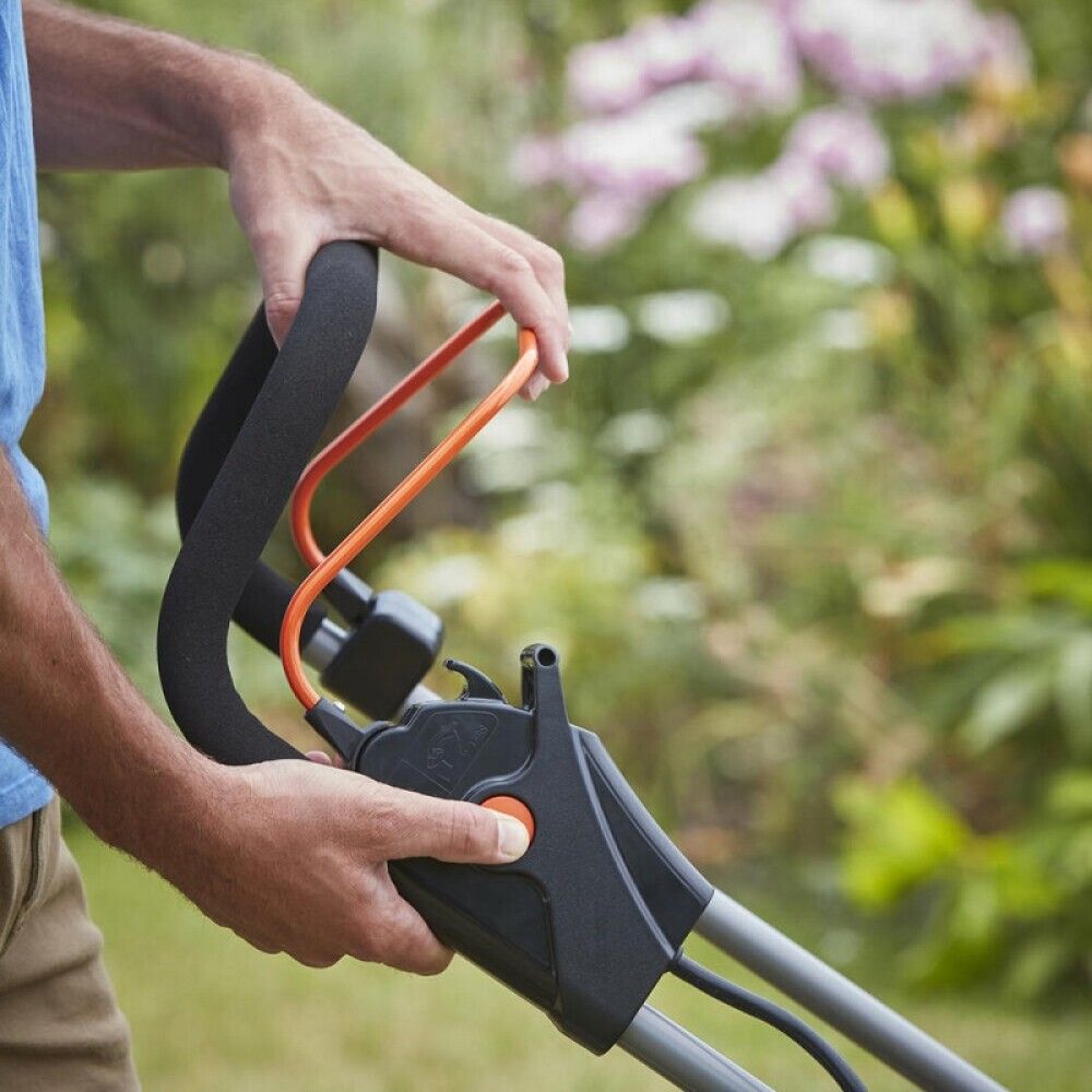 Sláttuvél 36V 33cm Black & Decker BCMW3336L2-QW