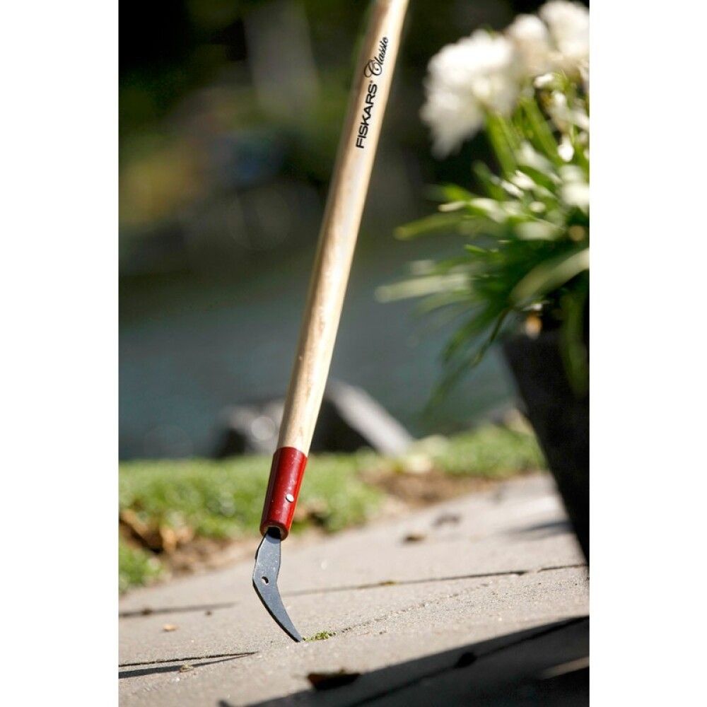 Helluhreinsir með skafti Fiskars Classic