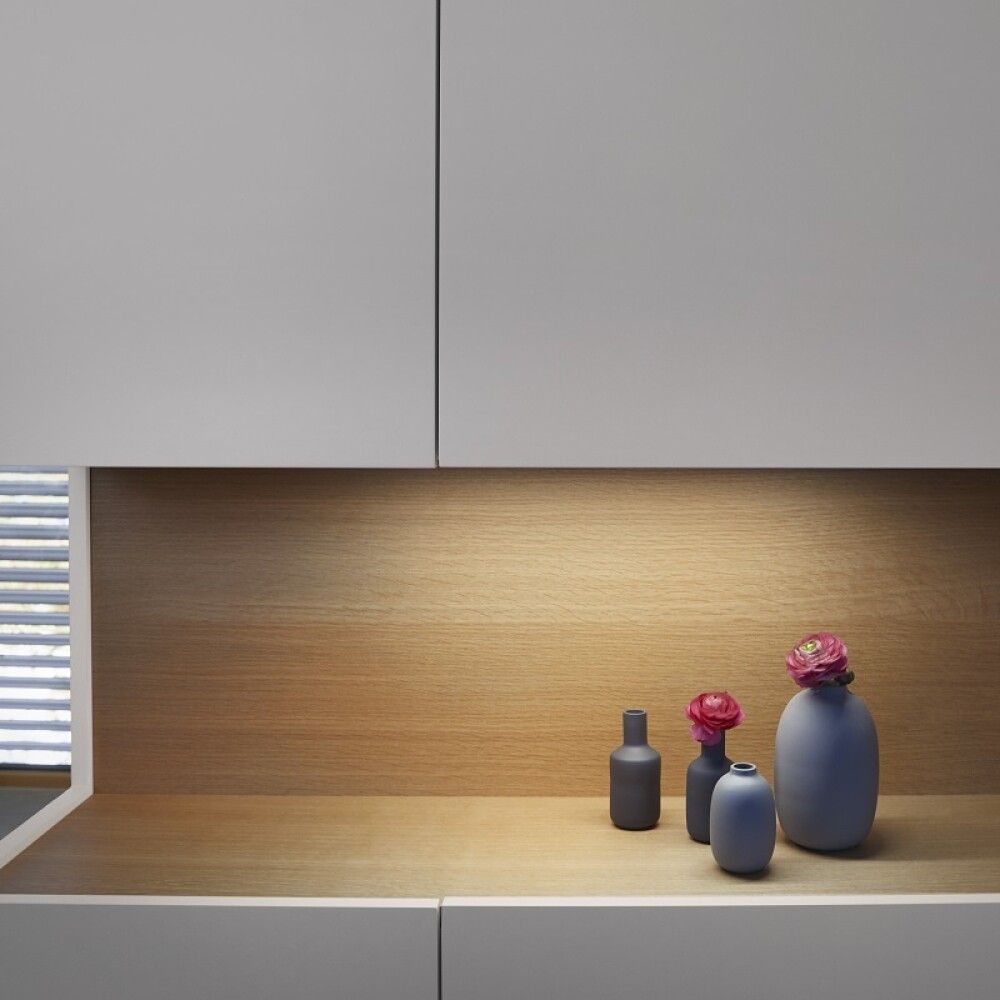 Undirskápaljós með skynjara LED 11W Slim 30cm