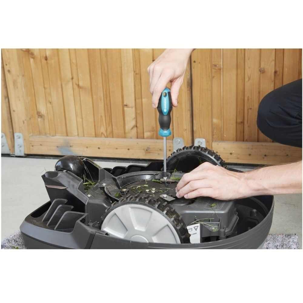 Hreinsi og viðgerða sett fyrir slátturóbot Gardena