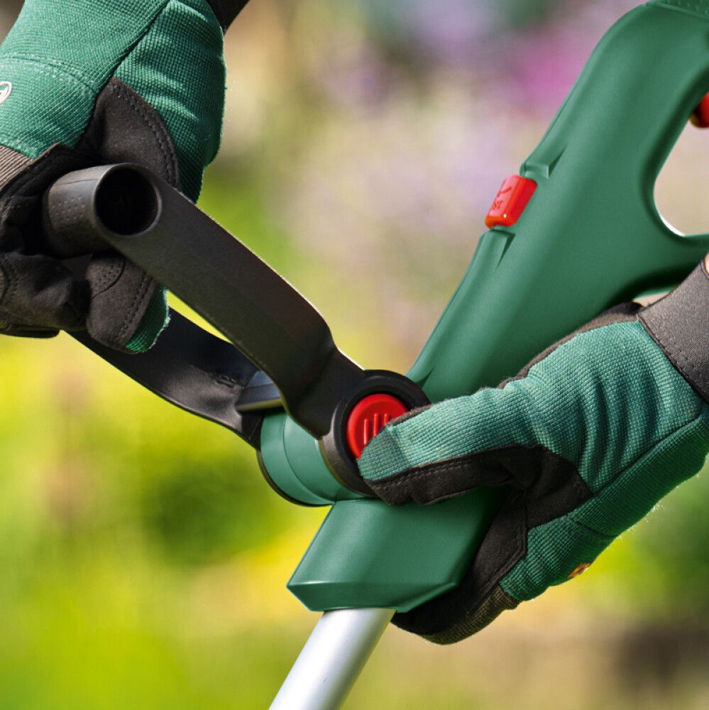 Sláttuorf 1x2Ah 18V Bosch UniversalGrassCut 26cm