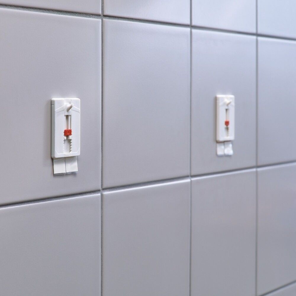 Veggfesting á flísar og málm stillanleg límd Tesa 4kg 2stk