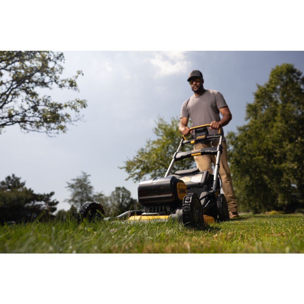 Sláttuvél 2x18V 53cm Dewalt án rafhlöðu