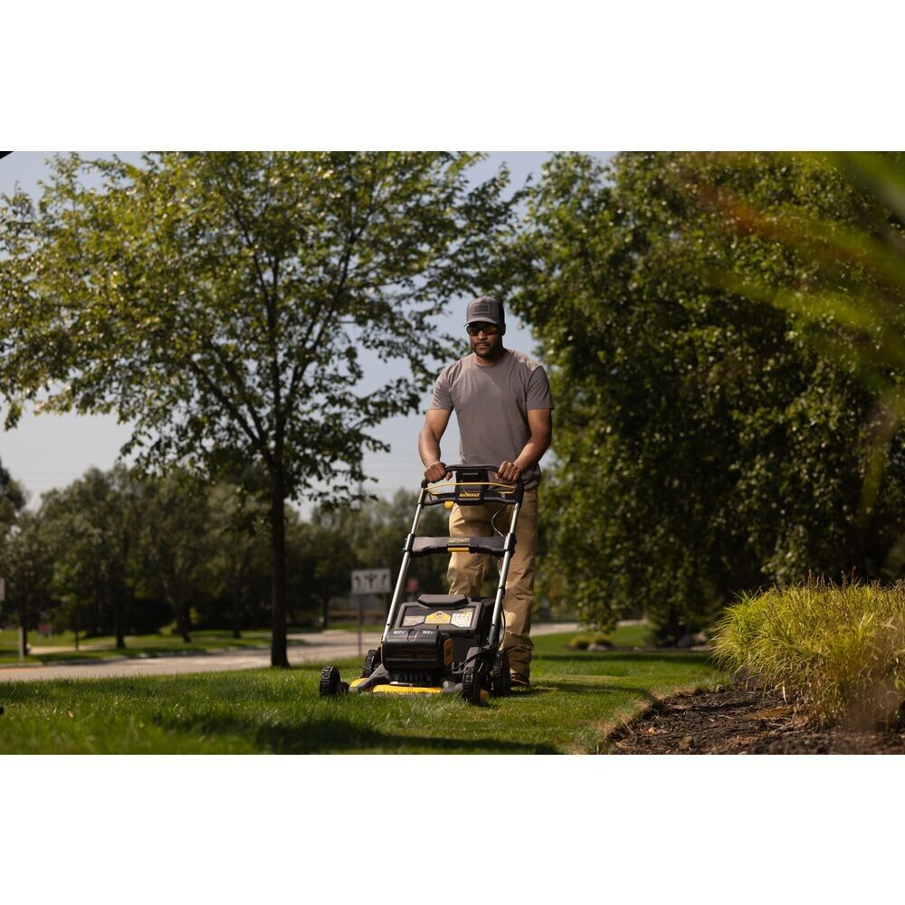 Sláttuvél 2x18V 53cm Dewalt án rafhlöðu