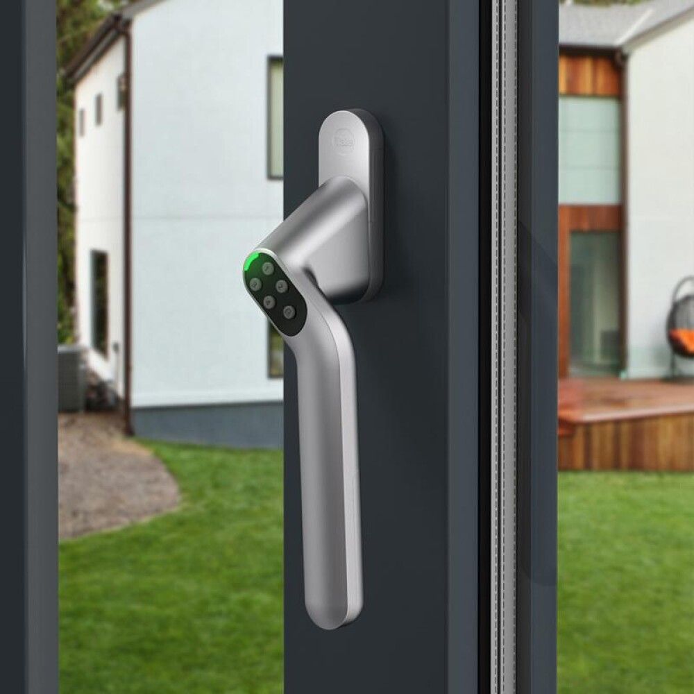 Hurðarhúnn á svalir með talnalás Yale mattur króm hægri