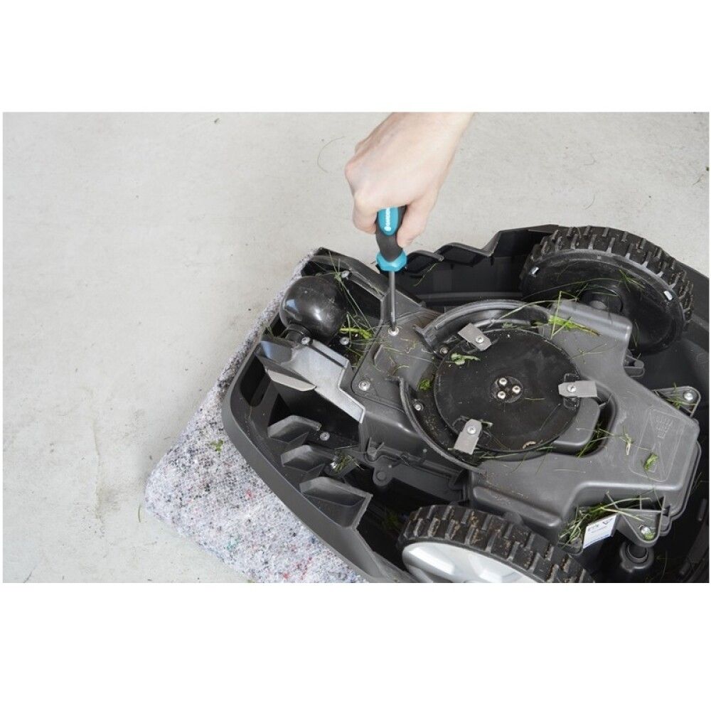 Hreinsi og viðgerða sett fyrir slátturóbot Gardena