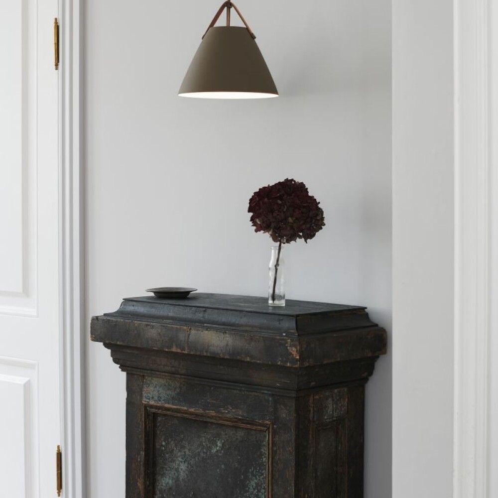 Hangandi ljós E27 Strap 27 drapplitað Ø27 cm