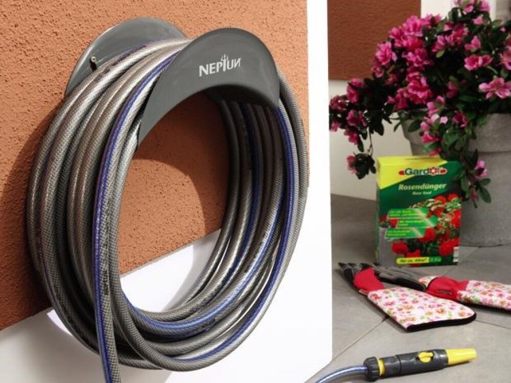 Slönguhengi fyrir slöngu Neptun járn