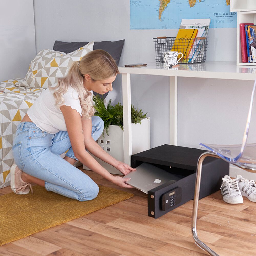 Peningaskápur Yale Basic Laptop