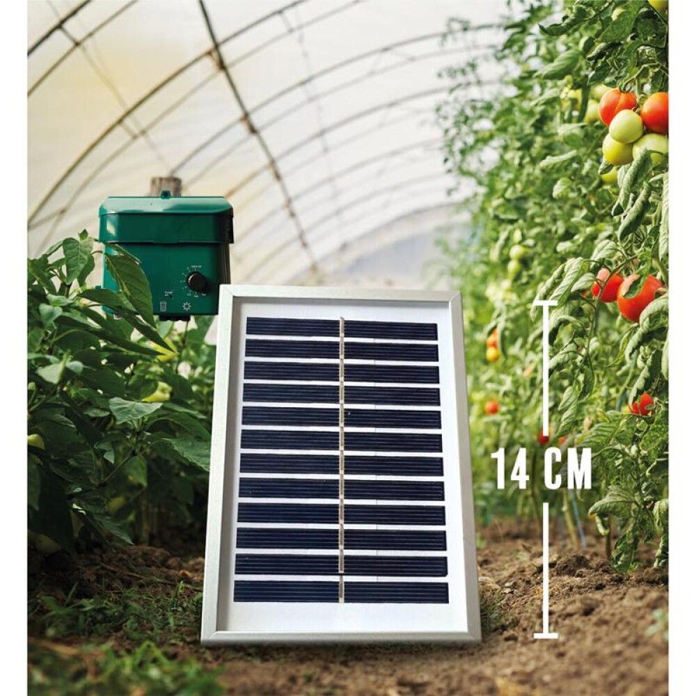 Vatnsveitukerfi með sólarpanel & batterí Pondteam